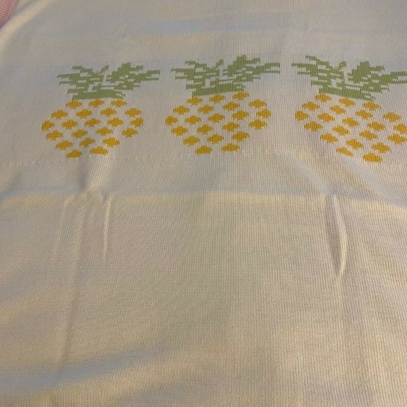 lL Borgo NWT Girls' Pineapple Embroidered Baby Blanket - Picture 2 of 4